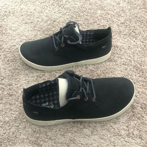 Mens Chaco Davis black leather shoes